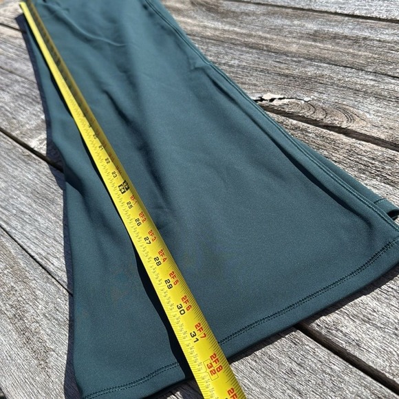 Vuori Chilled Out Bootcut legging Moss Size XS NWT Women's Performance teal - Picture 4 of 8